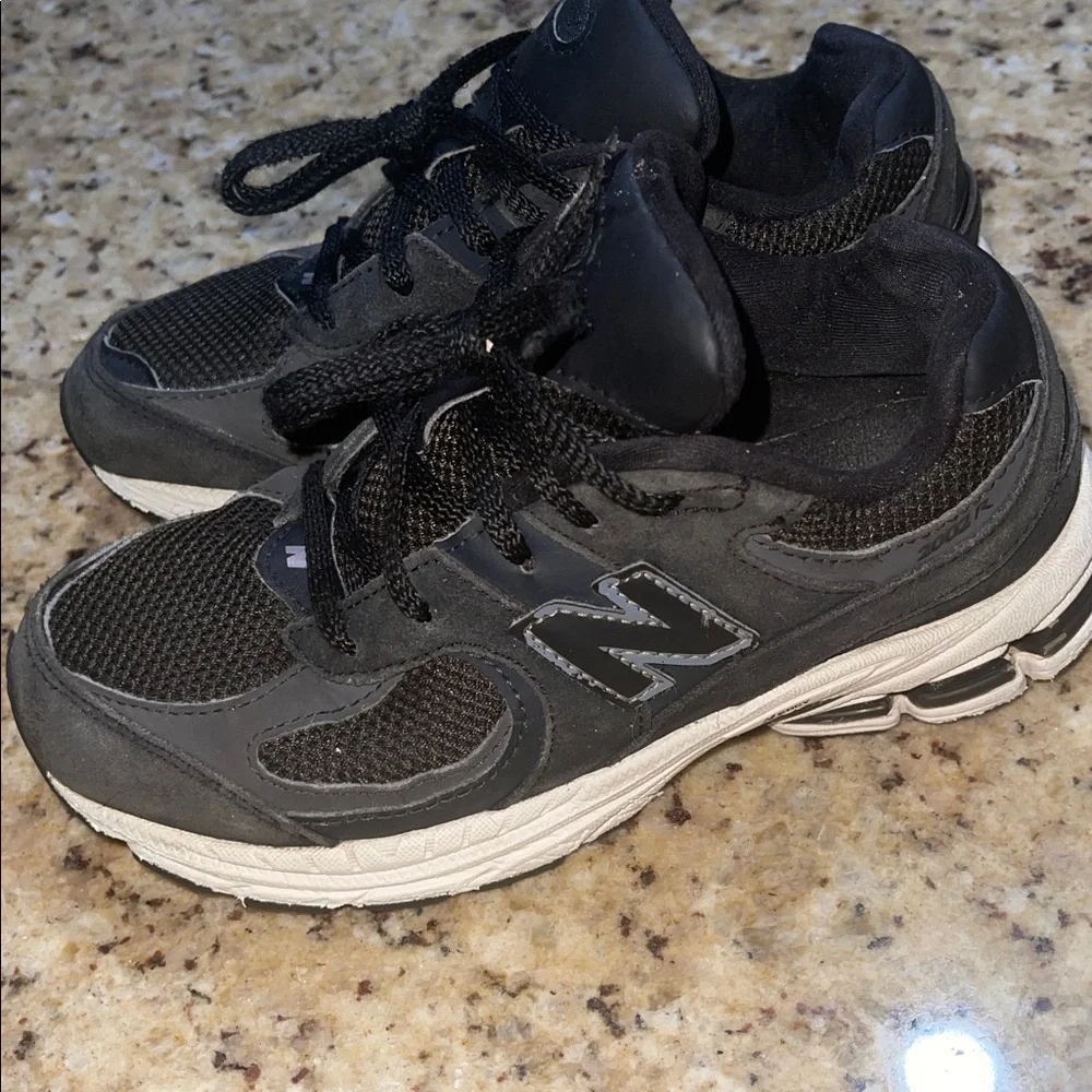 New Balance 2002 R - Picture 2 of 9